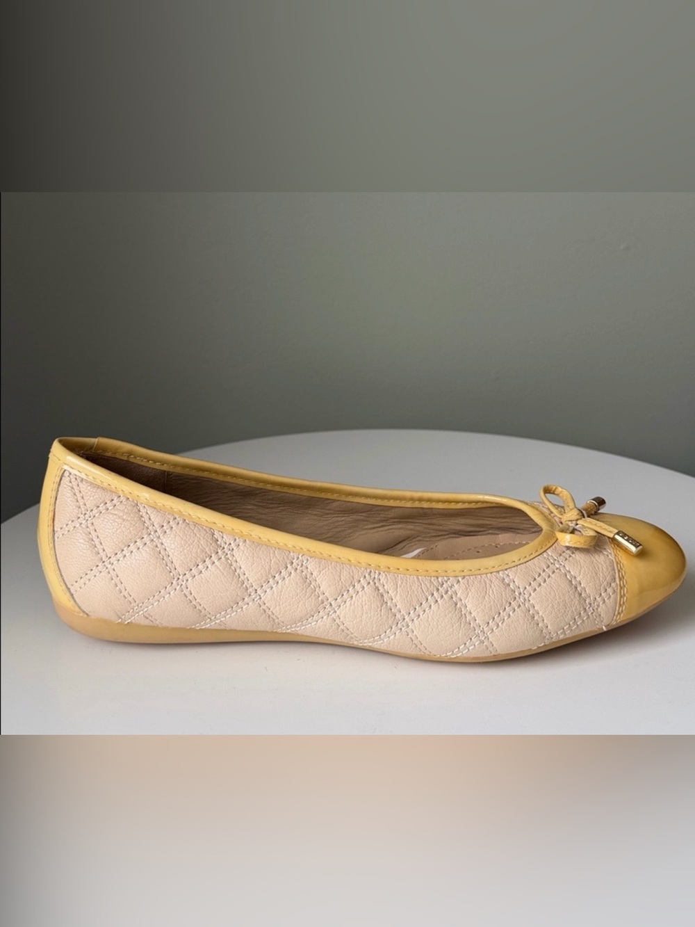 Geox Lola Quilted Textured Leather ballet flats patent toe cap decorative bow 39